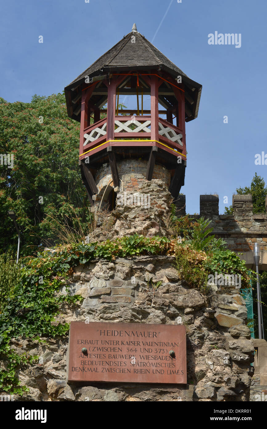 Roemertor, Heidenmauer, Wiesbaden, Hessen, Deutschland / Römertor Stock ...