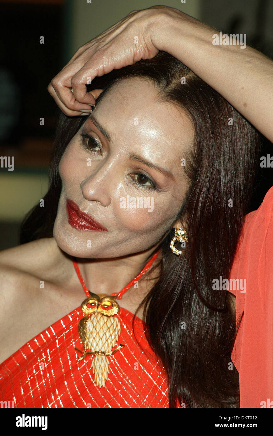 Barbara Carrera’s Instagram, Twitter & Facebook on IDCrawl