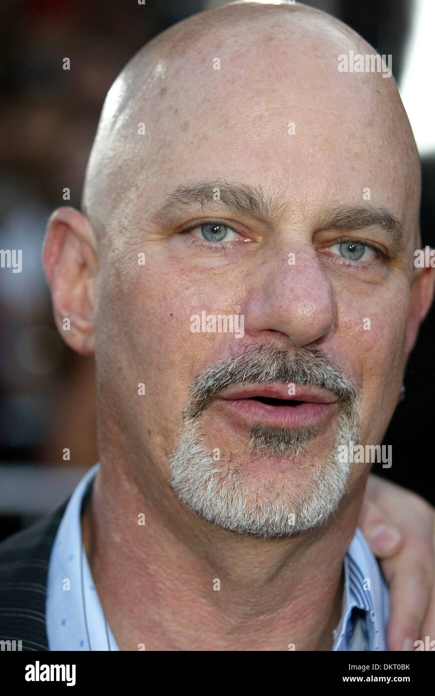 ROB COHEN.FILM DIRECTOR.WESTWOOD, LOS ANGELES, USA.05/08/2002.LAB7060. Stock Photo