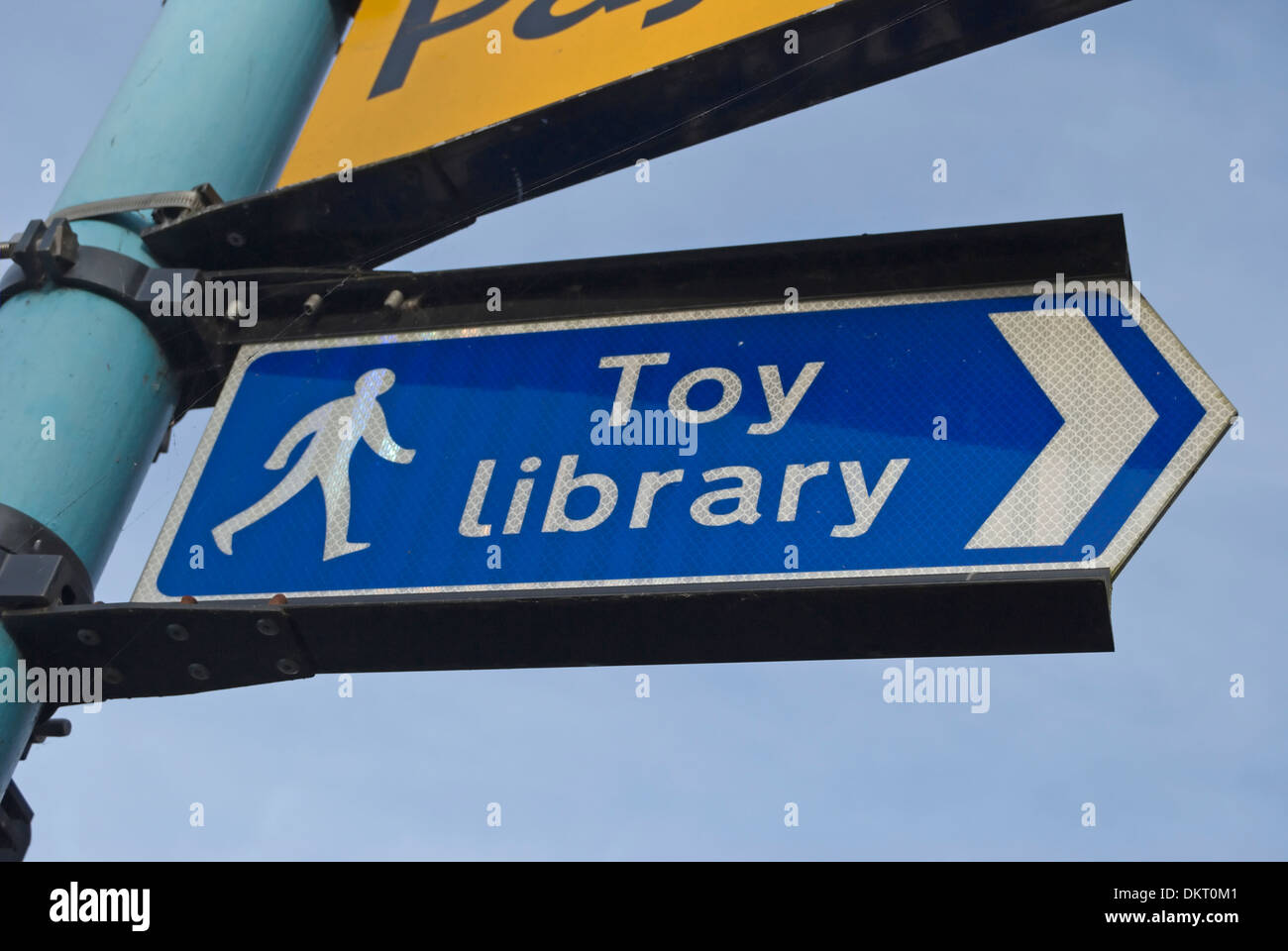 direction sign for hounslow toy library, loaning toys to disabled children in hounslow, middlesex, england Stock Photo