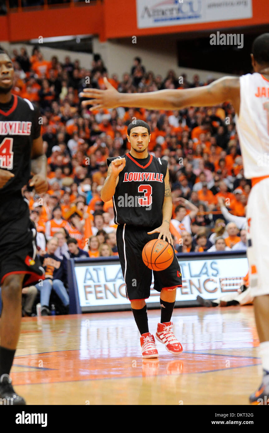 1,078 University Of Louisville Basketball Siva Stock Photos, High-Res  Pictures, and Images - Getty Images