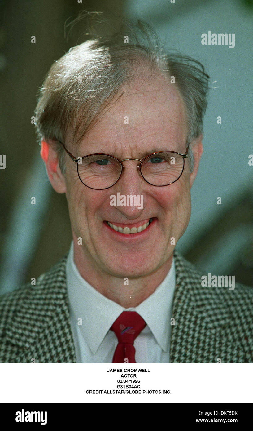 Actor james cromwell hi-res stock photography and images - Alamy