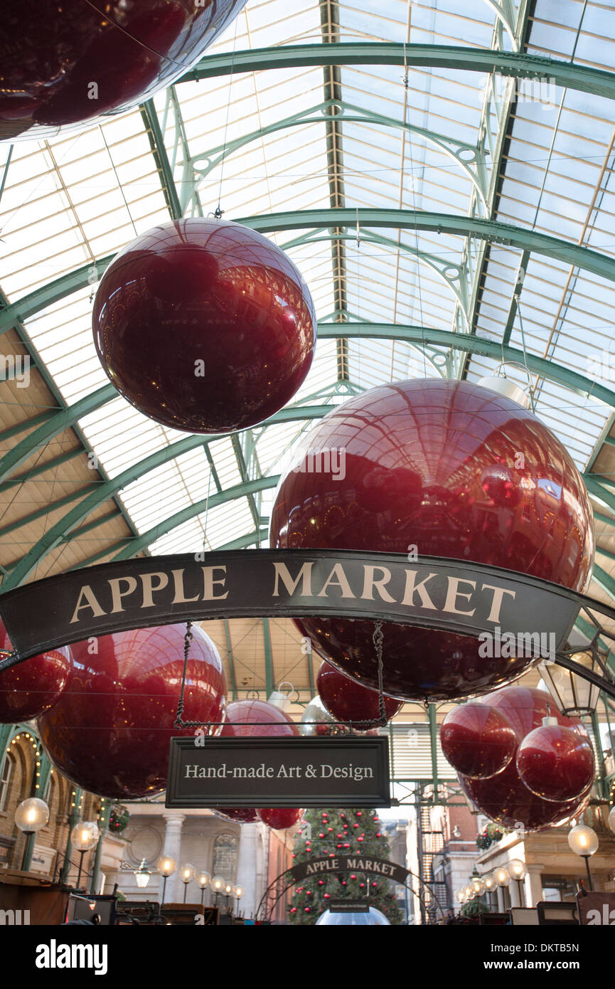 Christmas time at the Apple Market Hall, Covent Garden, London, England Stock Photo