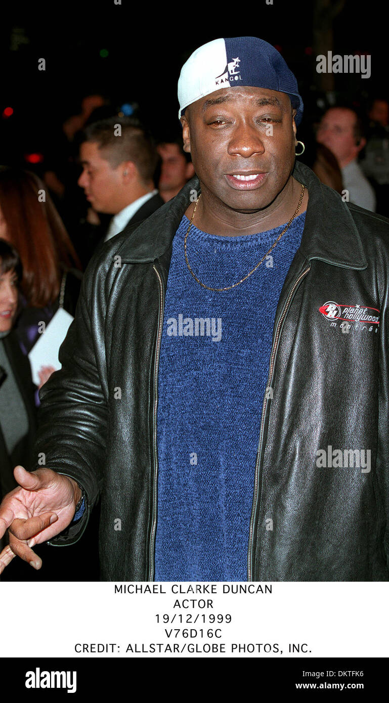 Michael Clarke Duncan Flexing