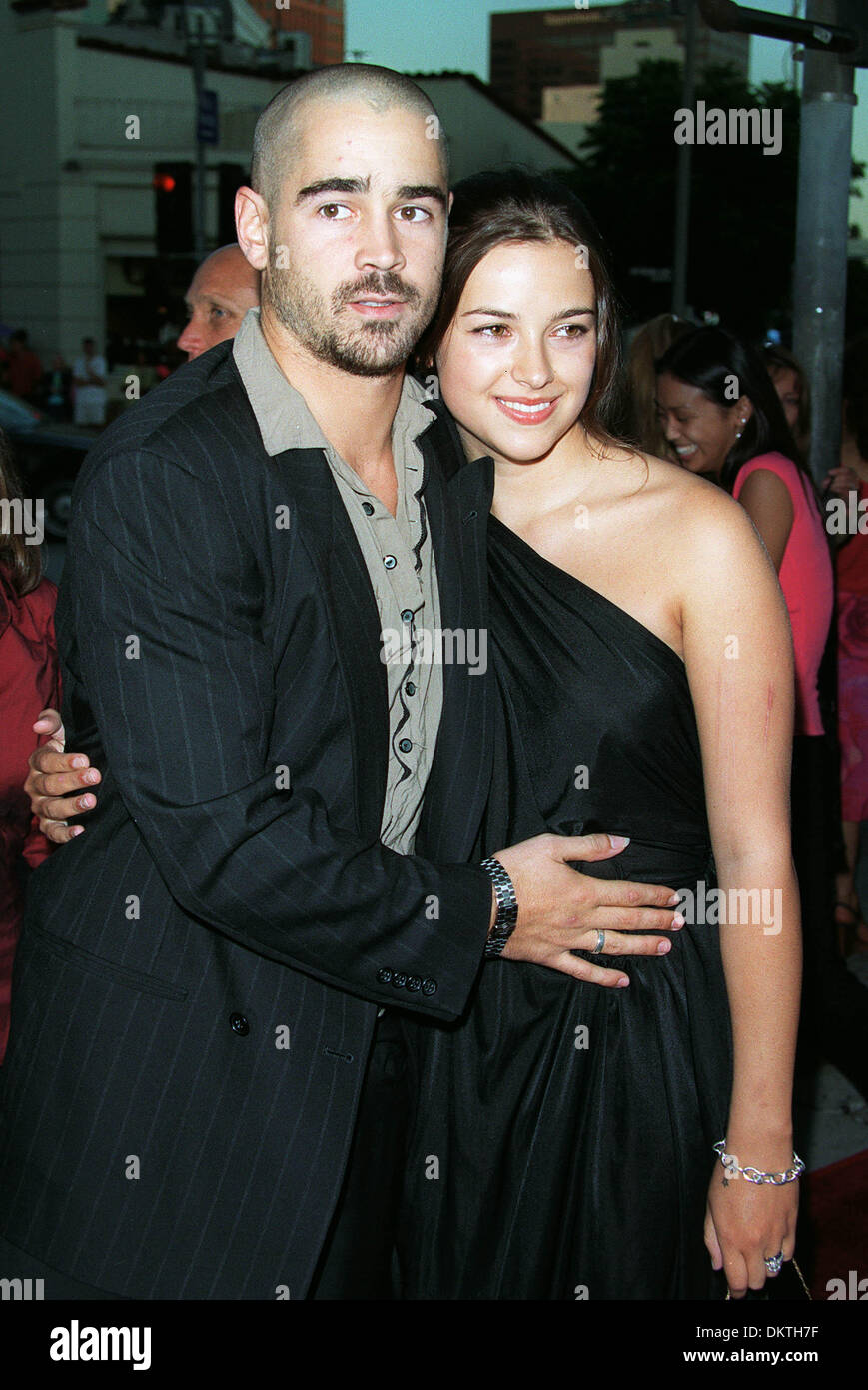 COLIN FARRELL & AMELIA WARNER.ACTOR & ACTRESS.HOLLYWOOD, LOS ANGELES,  USA.14/08/2001.BL67G2C Stock Photo - Alamy