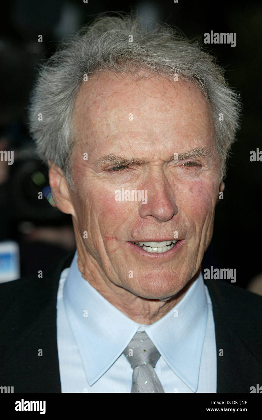 CLINT EASTWOOD.FILM ACTOR.RBANK, LOS ANGELES, USA.WARNER BROS STUDIO BACKLOT, BU.06/08/2002.LAB7139. Stock Photo