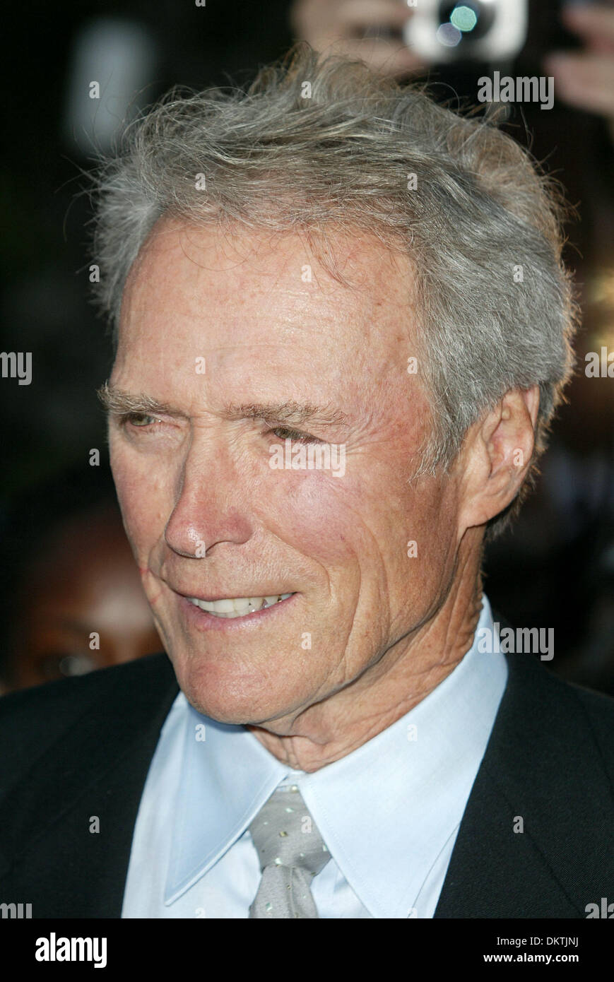 CLINT EASTWOOD.FILM ACTOR.RBANK, LOS ANGELES, USA.WARNER BROS STUDIO BACKLOT, BU.06/08/2002.LAB7144. Stock Photo