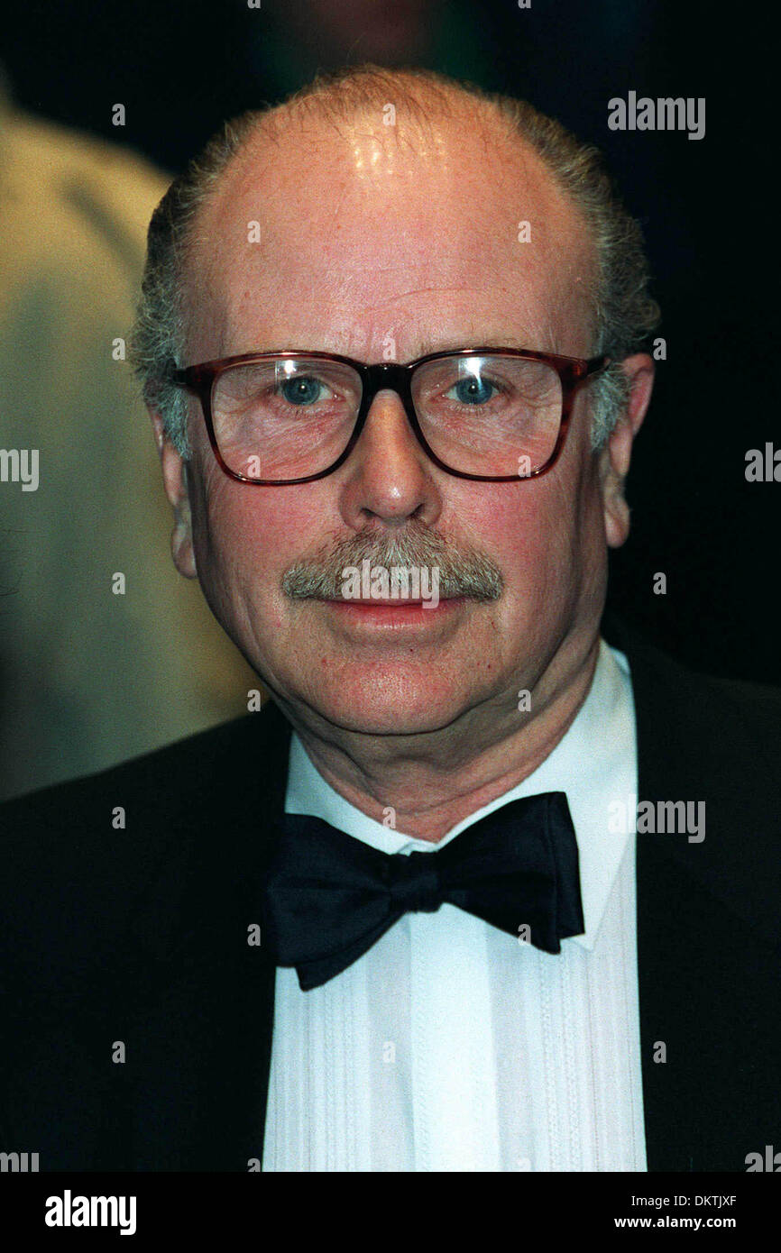 Edward hardwicke hires stock photography and images Alamy