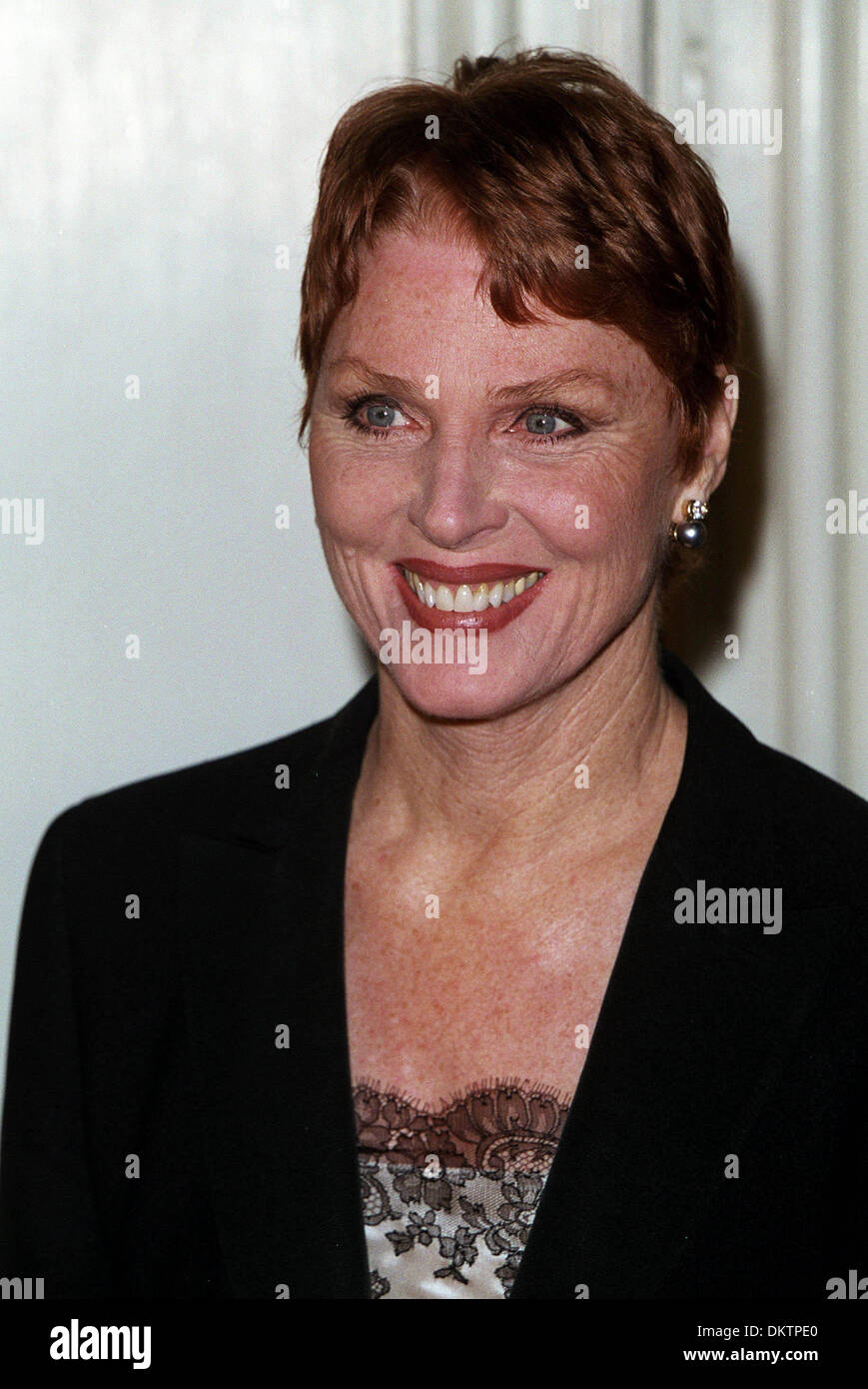 Mariette hartley hi-res stock photography and images - Alamy