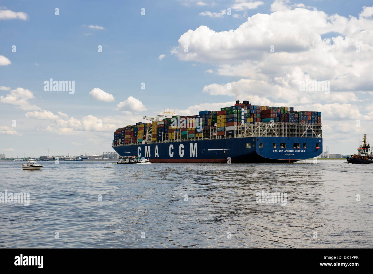 CMA CGM Amerigo Vespucci, container ship, Blankenese, Hamburg, Germany Stock Photo