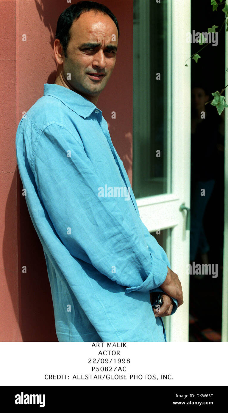 ART MALIK.ACTOR.22/09/1998.P50B27AC Stock Photo Alamy