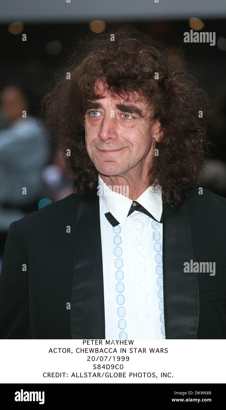 Peter mayhew hi-res stock photography and images - Alamy Peter mayhew hi-res stock photography and images - Alamy
