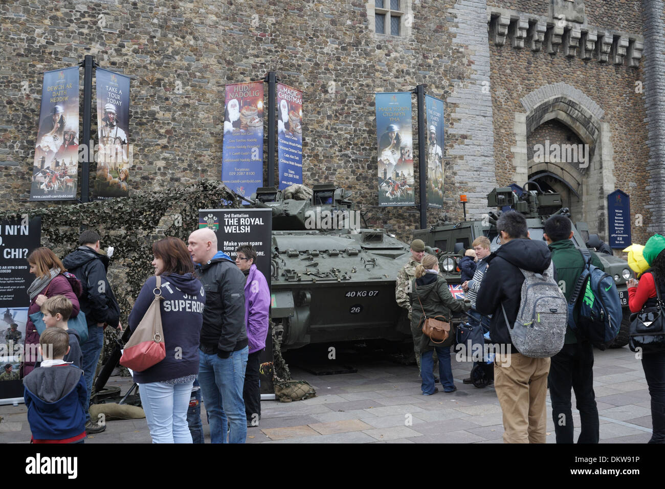 The Royal Welsh 3rd Battalion Regiment Of The British Army Outside ...