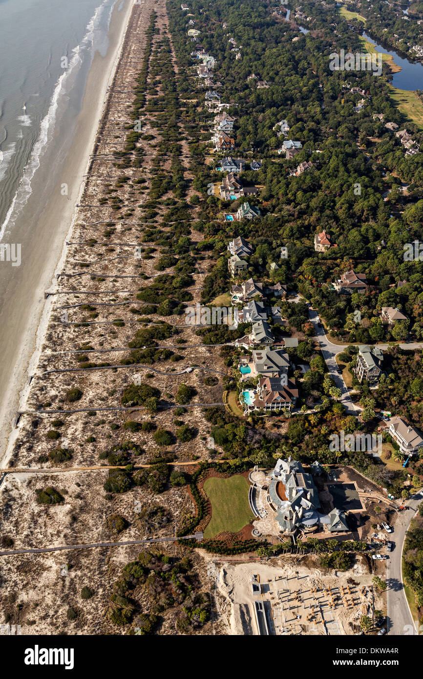 Aerial view of the beach front homes in Kiawah Island, SC Stock Photo