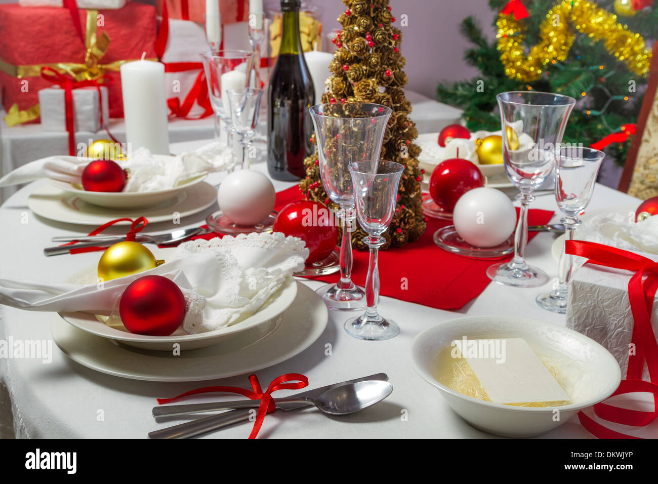 Christmas dinner was ready to serve on Stock Photo - Alamy