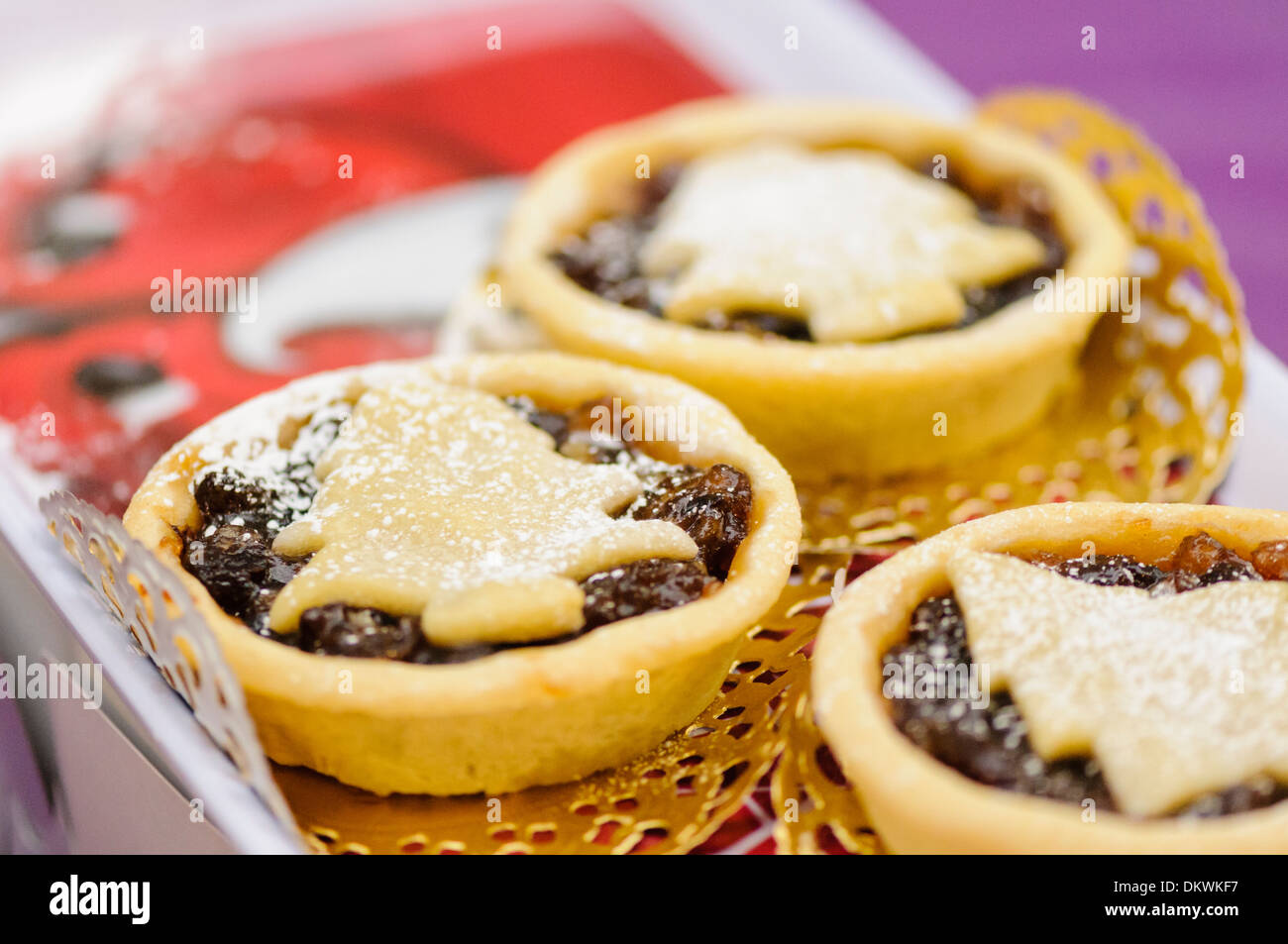 Christmas mince pies hi-res stock photography and images - Alamy
