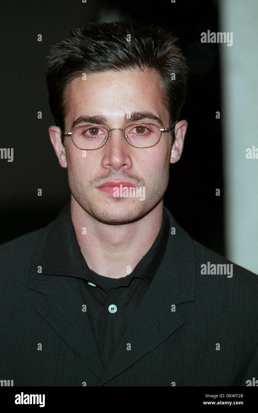 FREDDIE PRINZE JR.ACTOR.17/12/1999.V42F14C Stock Photo - Alamy