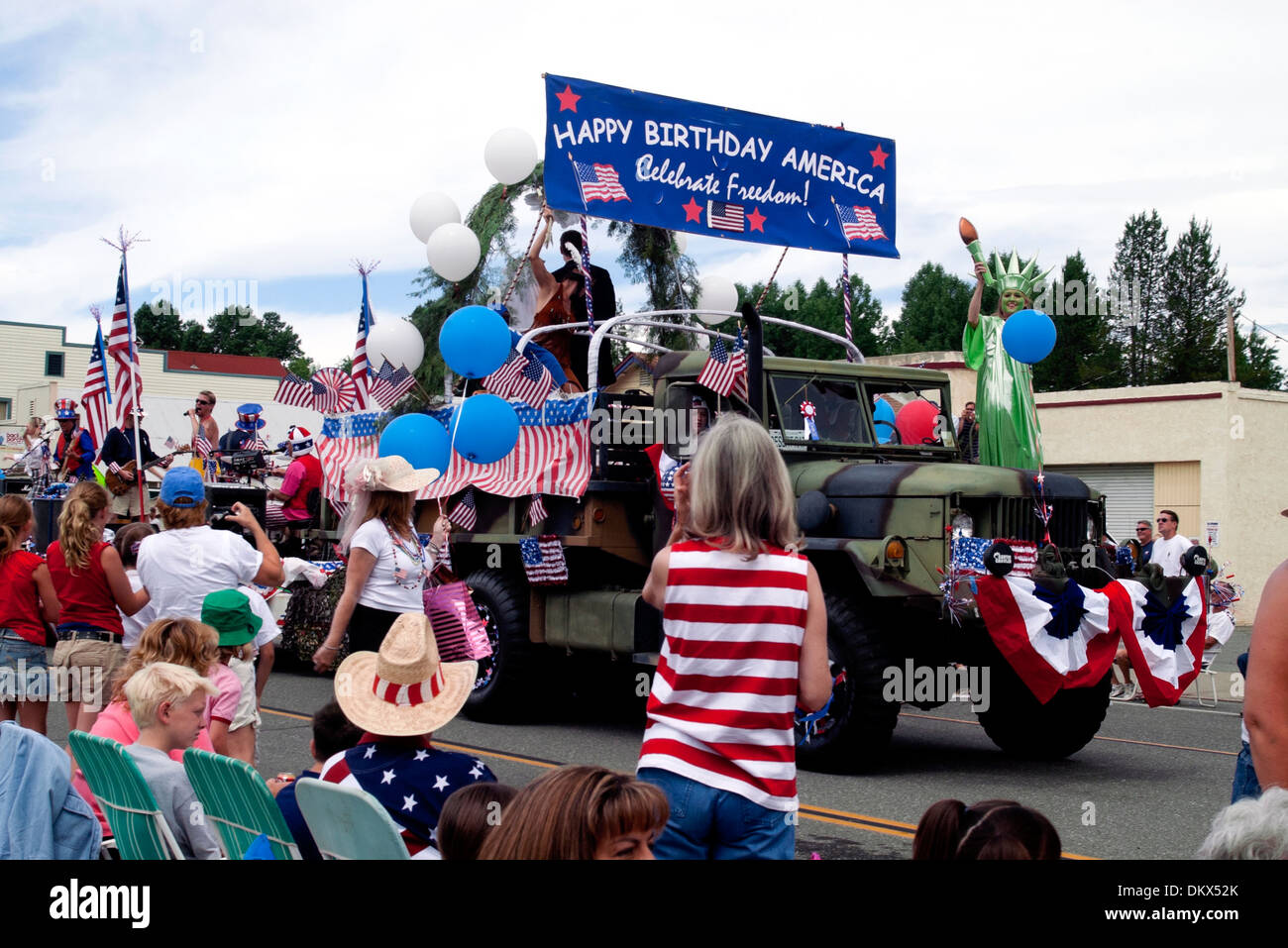cell phone video of 4th of july military parade