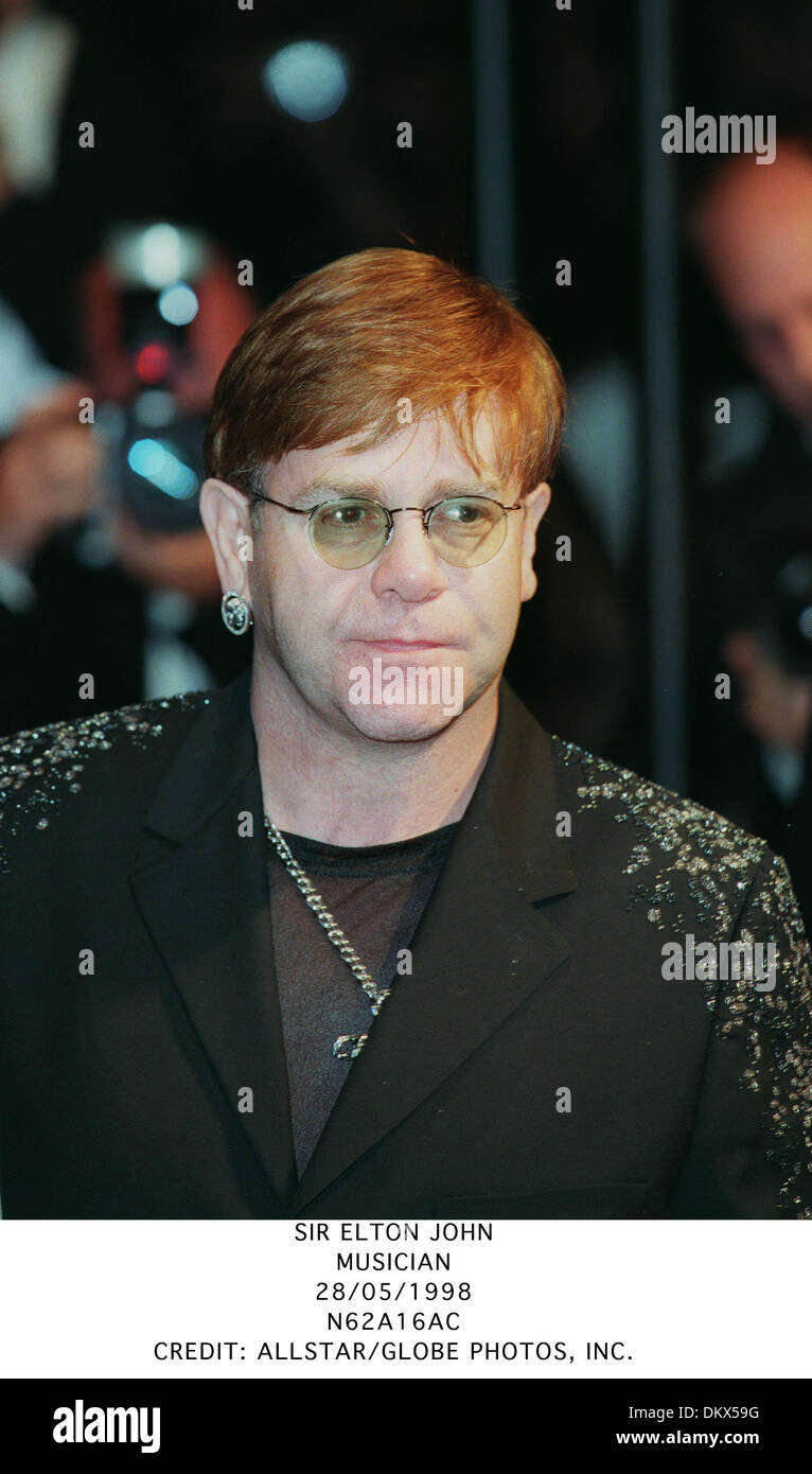 SIR ELTON JOHN MUSICIAN 28 05 1998 N62A16AC Stock Photo Alamy sir-elton-john-musician-28-05-1998-n62a16ac-stock-photo-alamy