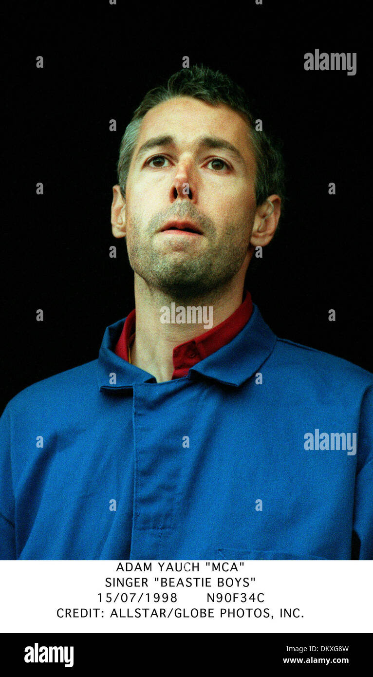 Beastie boys 1998 hi-res stock photography and images - Alamy