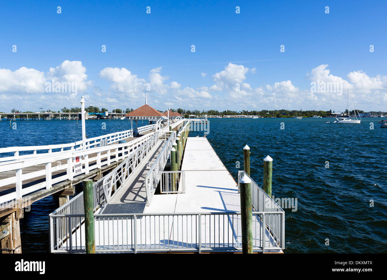Historic Bridge Street Pier, Bradenton Beach, Anna Maria Island, Manatee County, Gulf Coast, Florida, USA Stock Photo