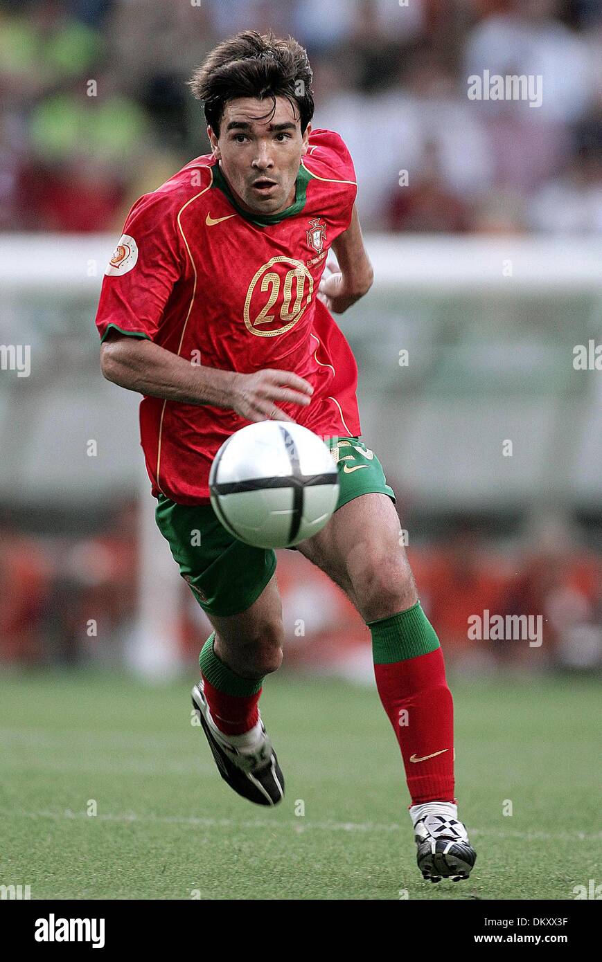 DECO.PORTUGAL & FC PORTO.SPAIN V PORTUGAL EURO 2004.JOSE ALVALADE