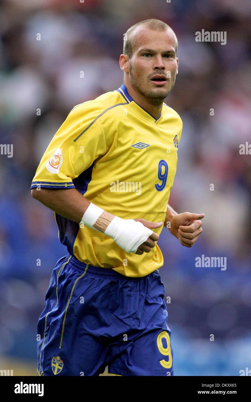 FREDRIK LJUNGBERG.SWEDEN & ARSENAL FC.ITALY V SWEDEN EURO 2004