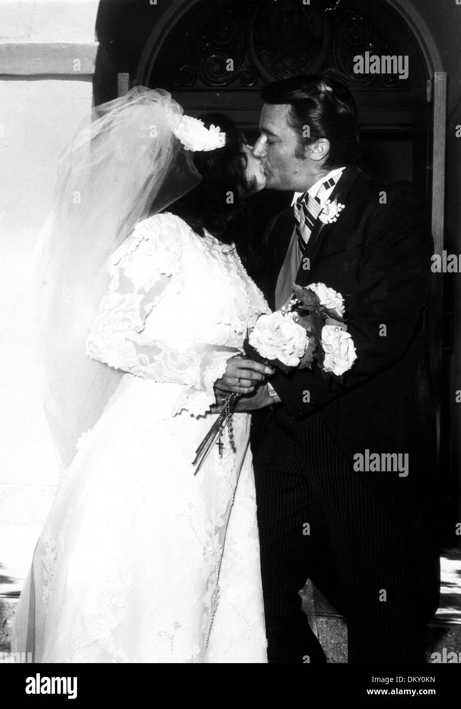 Feb. 6, 2000 - ROBERT VAUGHN AND LINDA STAAB WEDDING.Â©NATE CUTLER/(Credit  Image: © Globe Photos/ZUMAPRESS.com Stock Photo - Alamy
