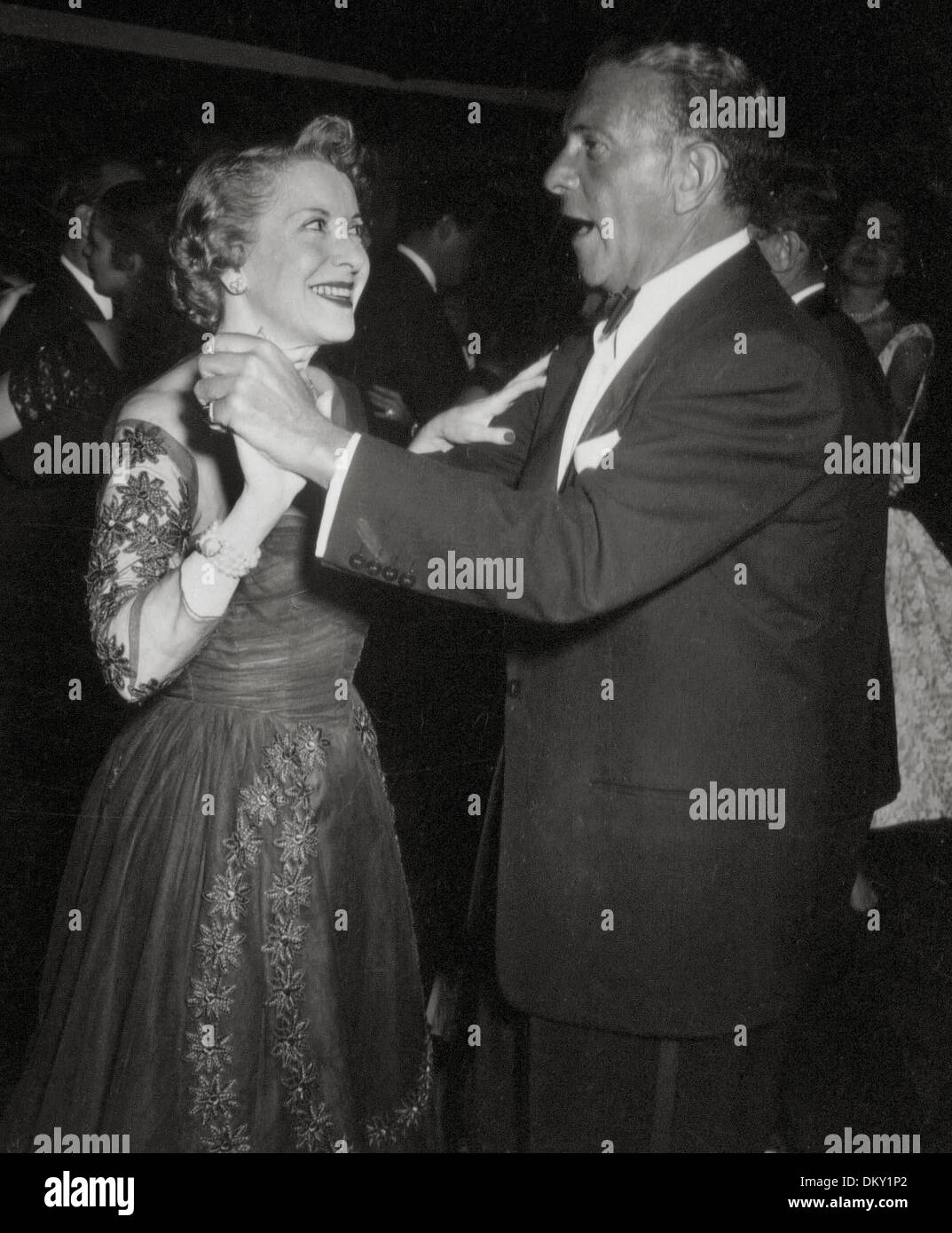 Dec. 8, 2002 - GRACIE ALLEN AND GEORGE BURNS . NATE CUTLER/(Credit ...