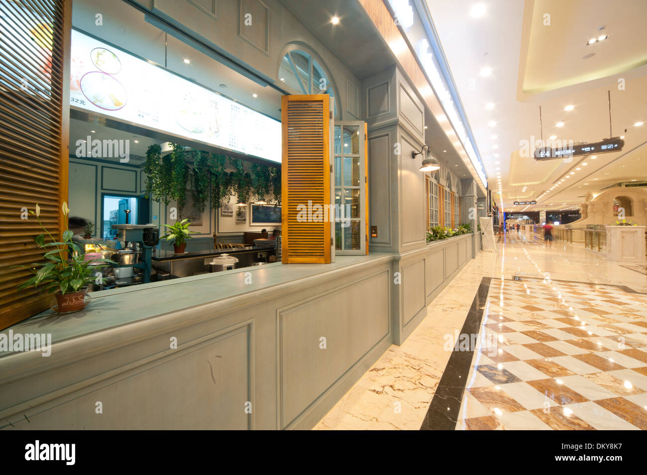 Shopping mall corridor hi-res stock photography and images - Alamy