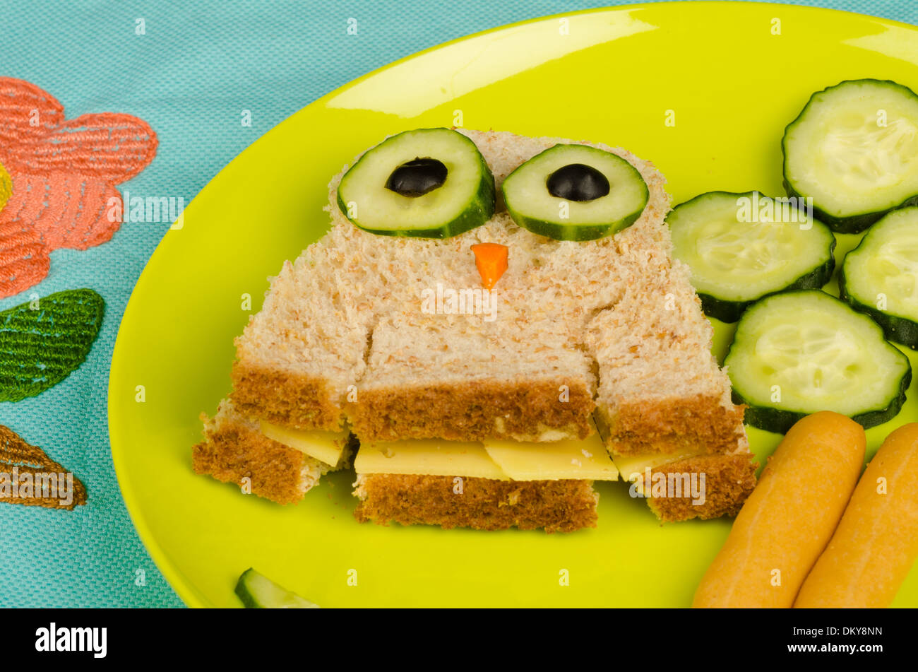 Owl Shaped Sandwich For Kids Healthy Food Stock Photo Alamy owl-shaped-sandwich-for-kids-healthy-food-stock-photo-alamy