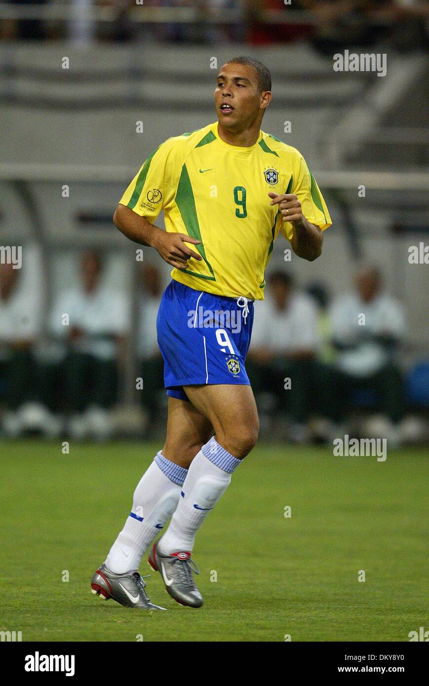 1998 uefa cup final ronaldo hi-res stock photography and images - Alamy