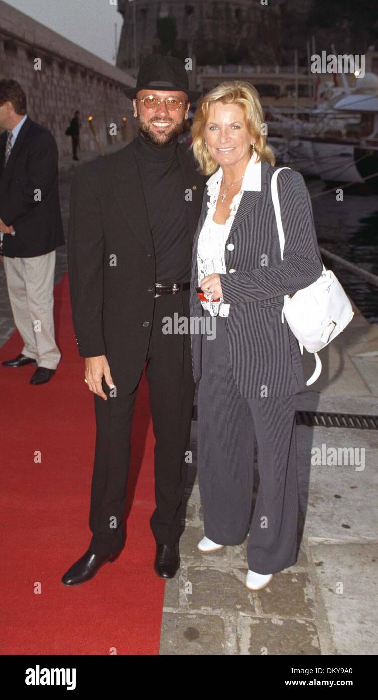 Apr. 16, 1997 - MONTE CARLO - 16/04 97 MAURICE GIBB AND WIFE {THE BEE GEES} ATTEND ''THE MONTE CARLO WORLD MUSIC AWARDS 1997''.-IT IS REPORTED THAT MAURICE GIBB IS CRITICALLY ILL AFTER A SUSPECTED HEART ATTACK IN A HOSPITAL IN MIAMI, FLORIDA-.MAURICEGIBBRETRO(Credit Image: © Globe Photos/ZUMAPRESS.com) Stock Photo