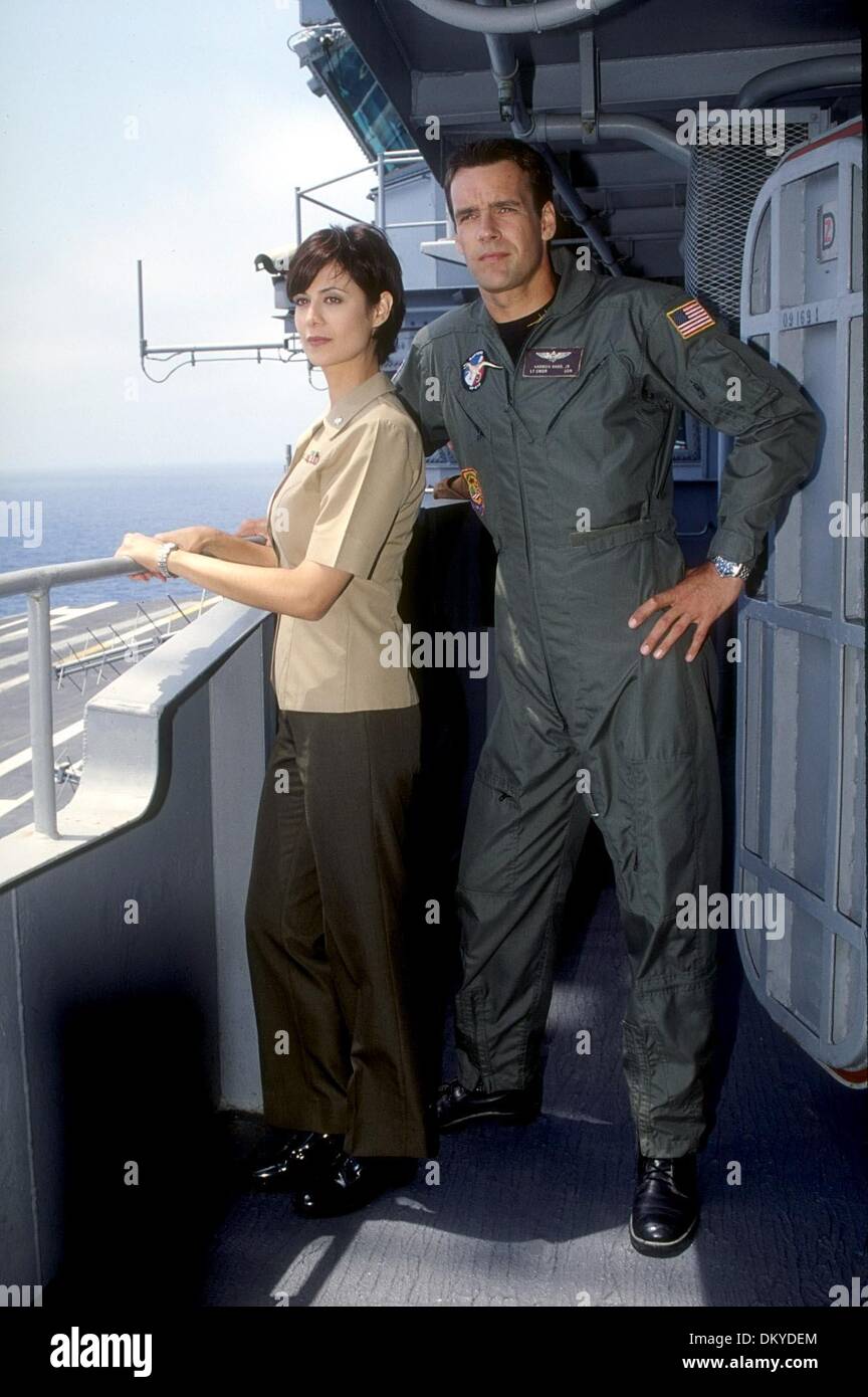 July 11, 2001 - K17803CM: Catherine Bell and David James Elliott star on JAG..SUPPLIED BY CBS/(Credit Image: © Globe Photos/ZUMAPRESS.com) Stock Photo