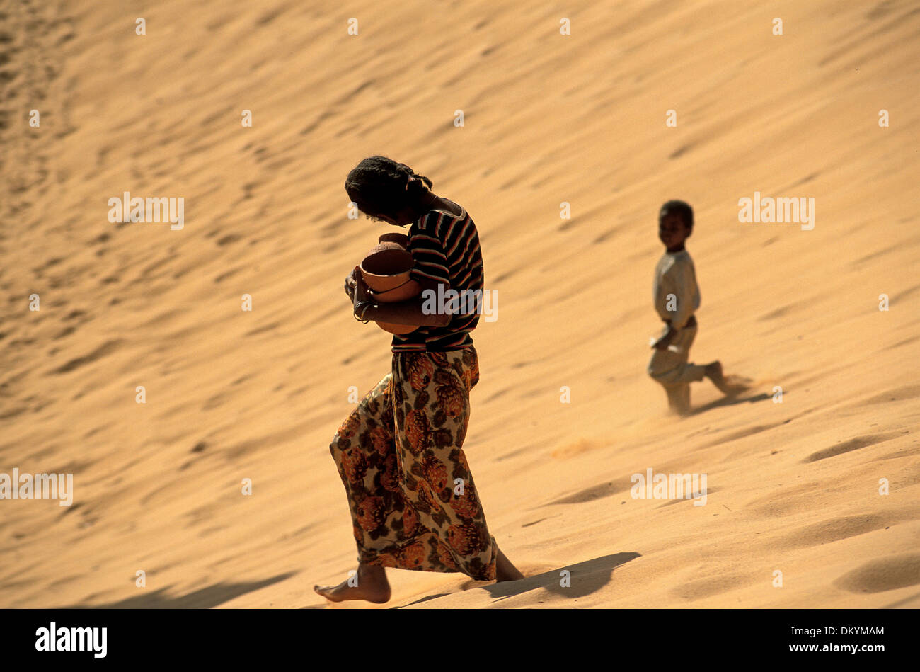 Tuareg population of Timimoun in Algeria. Stock Photo