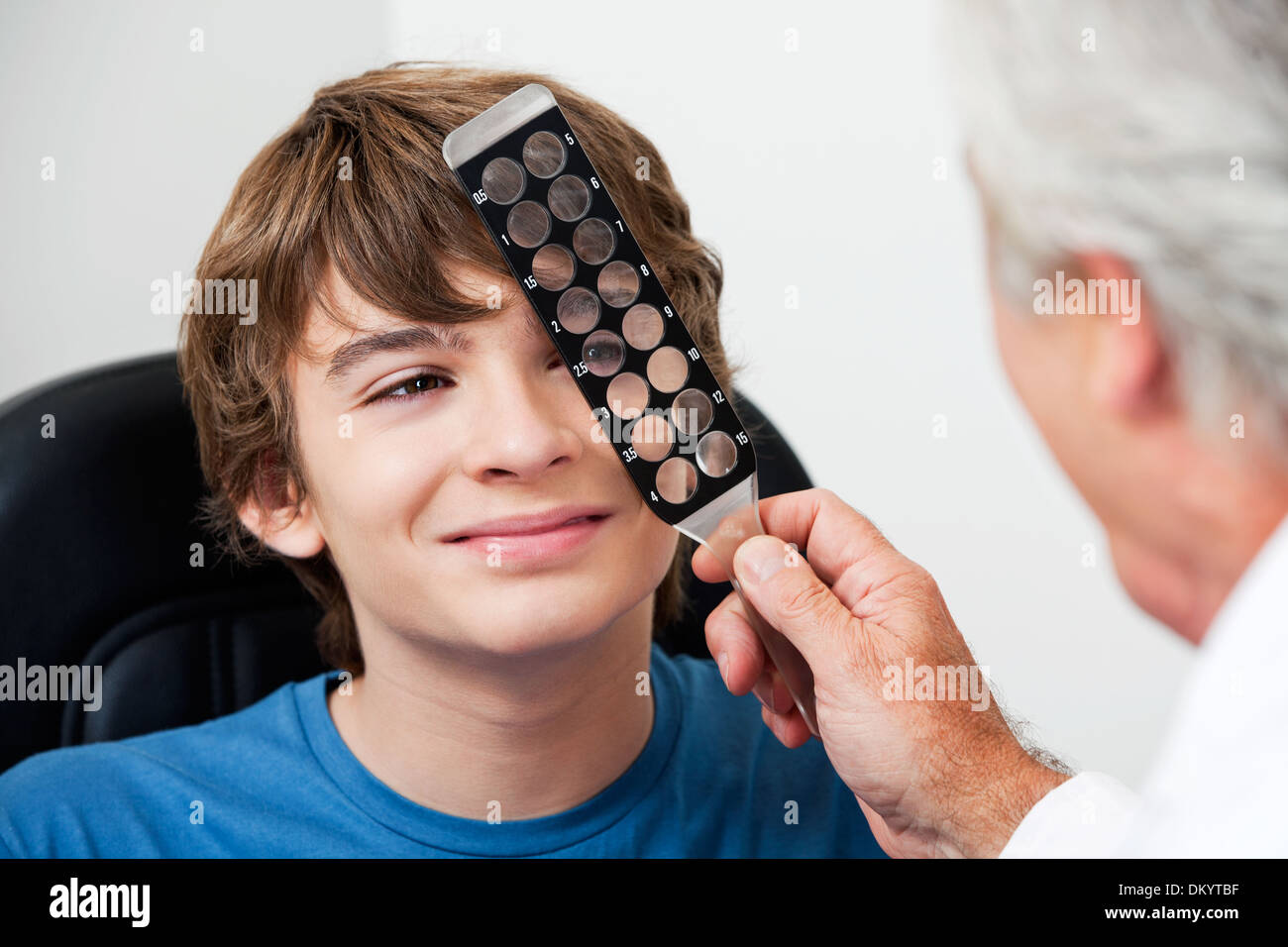 Retinoscopy tool hires stock photography and images Alamy