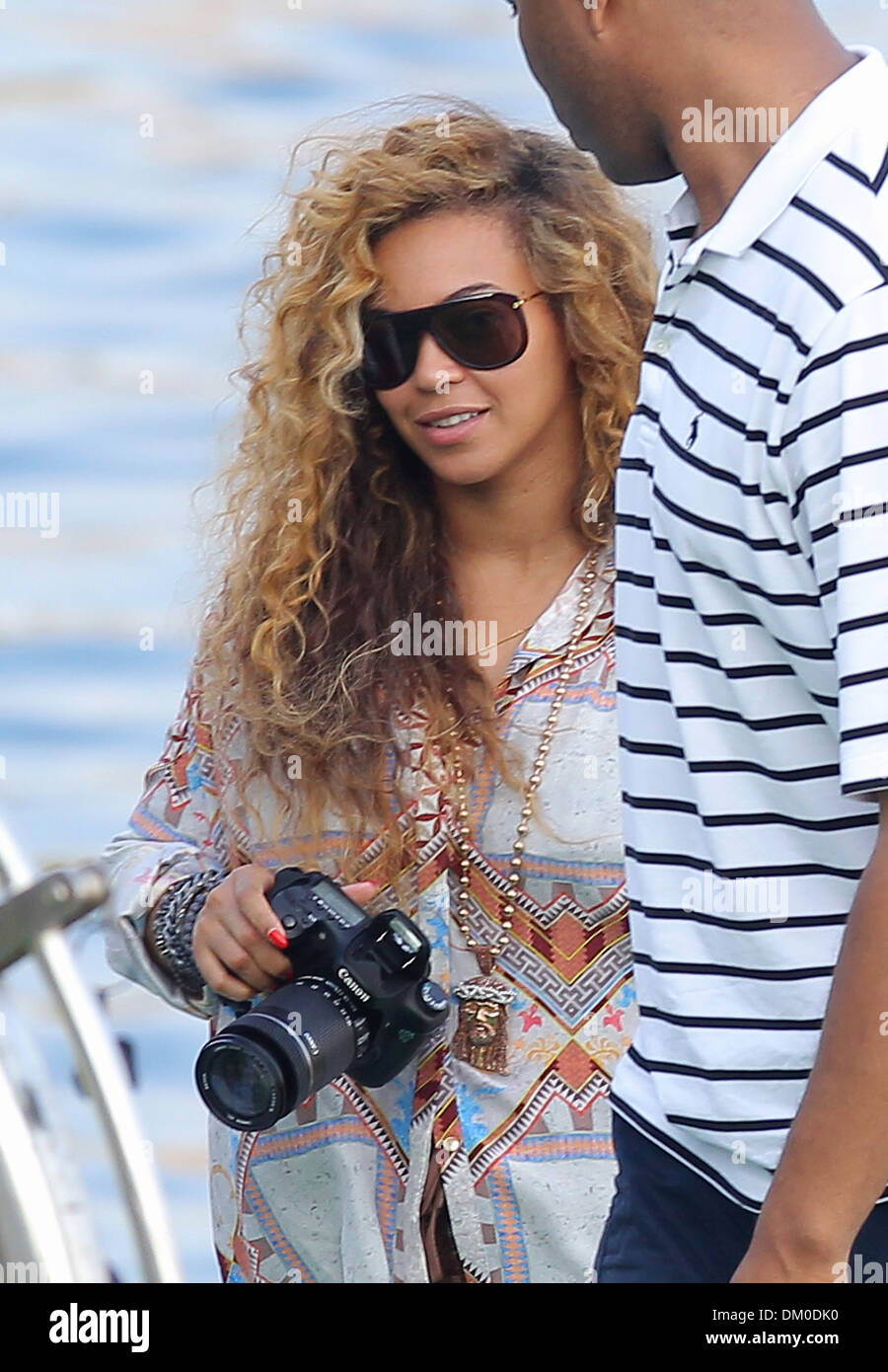 Beyonce heading Monte Carlo private beach club Cagnes-sur-Mer France ...