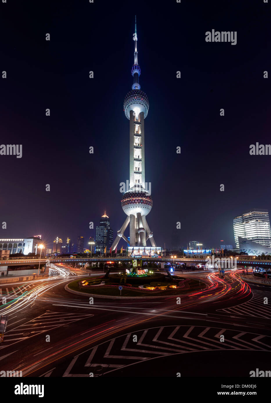 Cityscape, Roundabout at night, Pearl Tower, Lujiazui, Shanghai, China Stock Photo