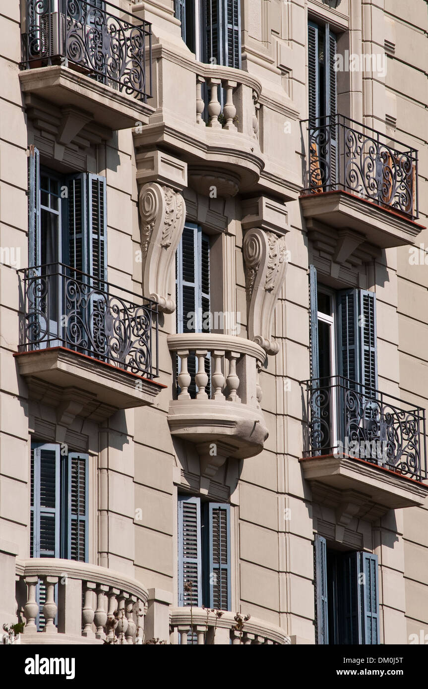 Residential block of apartments with small balconies, Poble Sec
