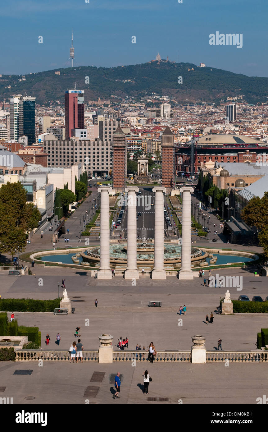 Panoramic view of Plaza de las Cascadas with Four columns and beyond,  Barcelona, Catalonia, Spain Stock Photo - Alamy
