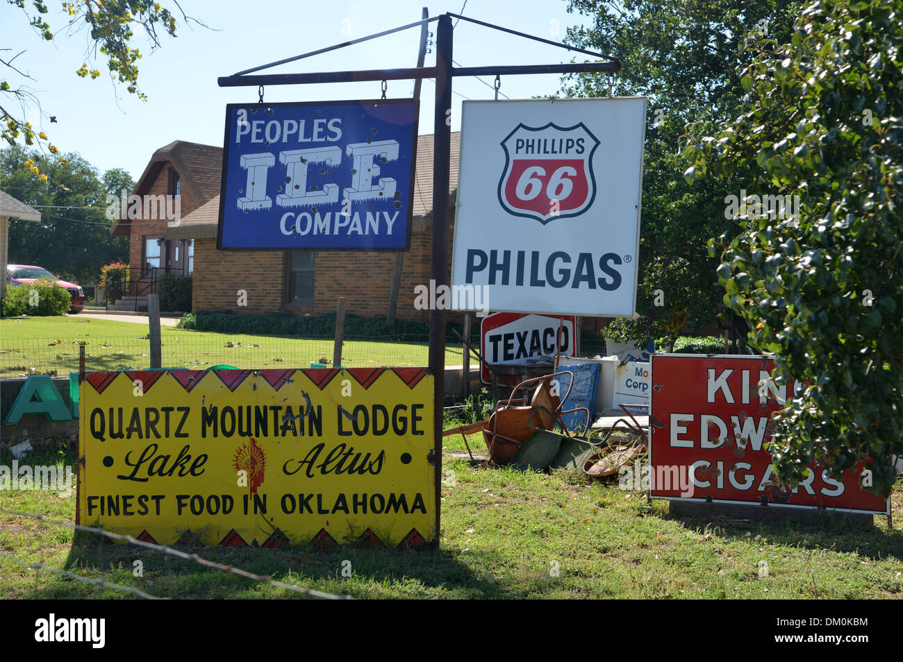 Sandhills Curiosity Shop, Erick, Oklahoma. Huge tin sign collection on
