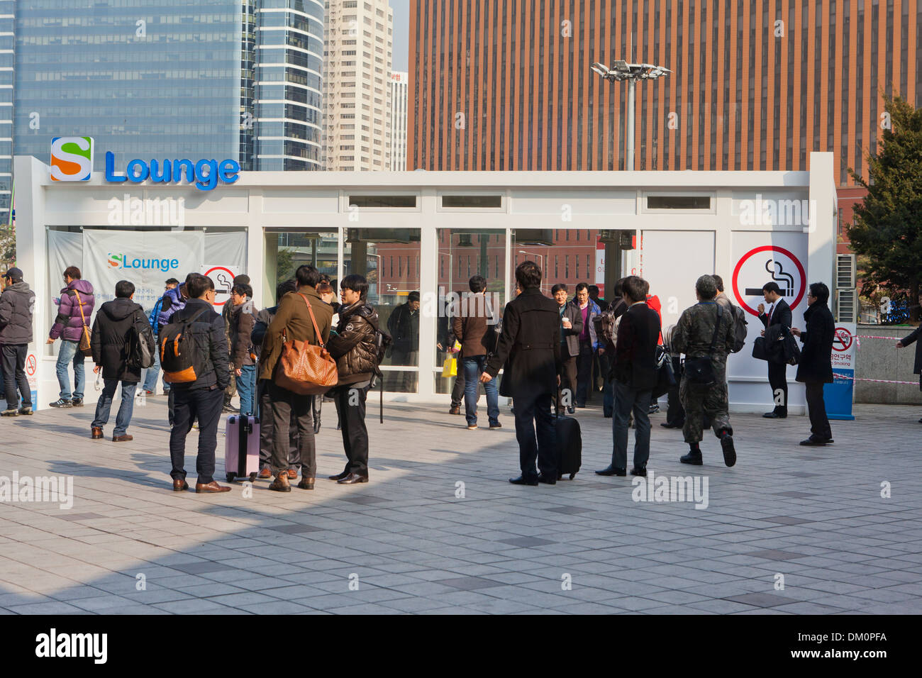 Smoking lounge at Korail Seoul station Seoul, South Korea Stock Photo
