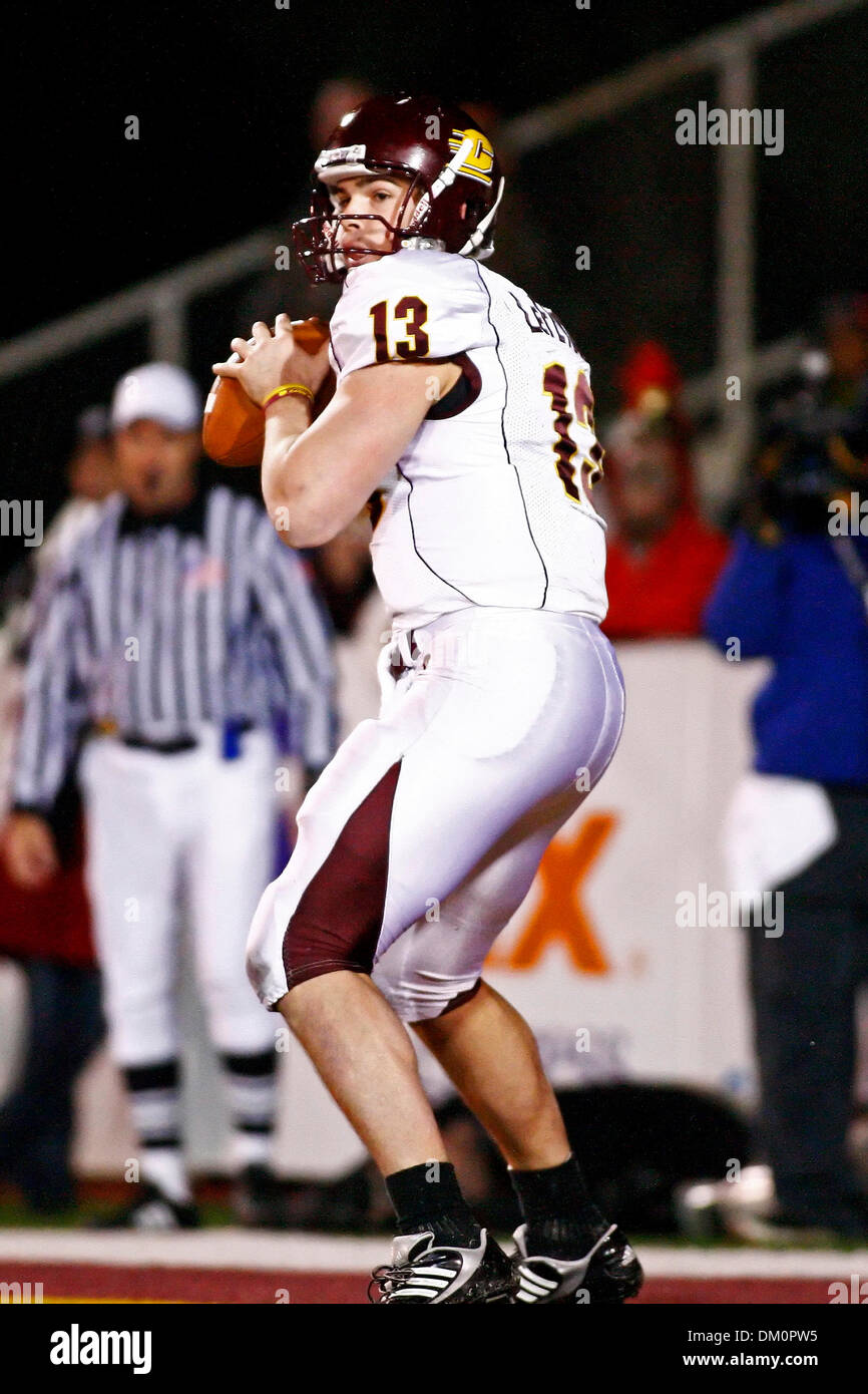 Central michigan chippewas football hires stock photography and images
