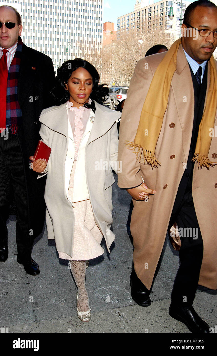 Lil kim 2001 hires stock photography and images Alamy