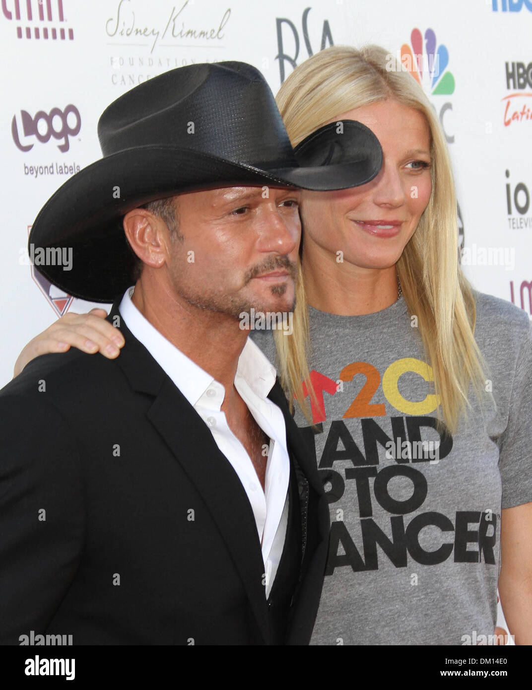 Tim McGraw Paltrow Stand up to Cancer held at Shrine Auditorium