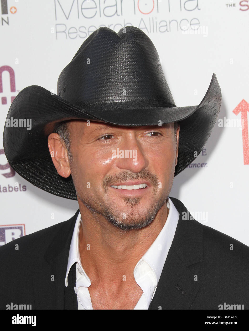 Tim McGraw Stand up to Cancer held at Shrine Auditorium - Arrivals Los