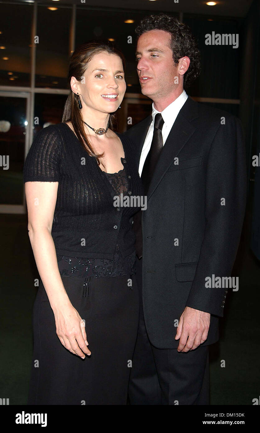 Apr. 24, 2002 - New York, NEW YORK - SEC'Y GEN'L KOFI ANNAN OF UN AND GOODWILL AMBASSADOR JULIA ORMOND  PRESENT SIR BRIAN AND URQUHART WITH CITIZEN OF THE WORLD AWARD AT THE UNITED NATIONS HEADQUARTERS IN NEW YORK, NEW YORK ON DECEMBER 2, 2005.   ANDREA RENAULT,      K46137AR(Credit Image: © Globe Photos/ZUMAPRESS.com) Stock Photo