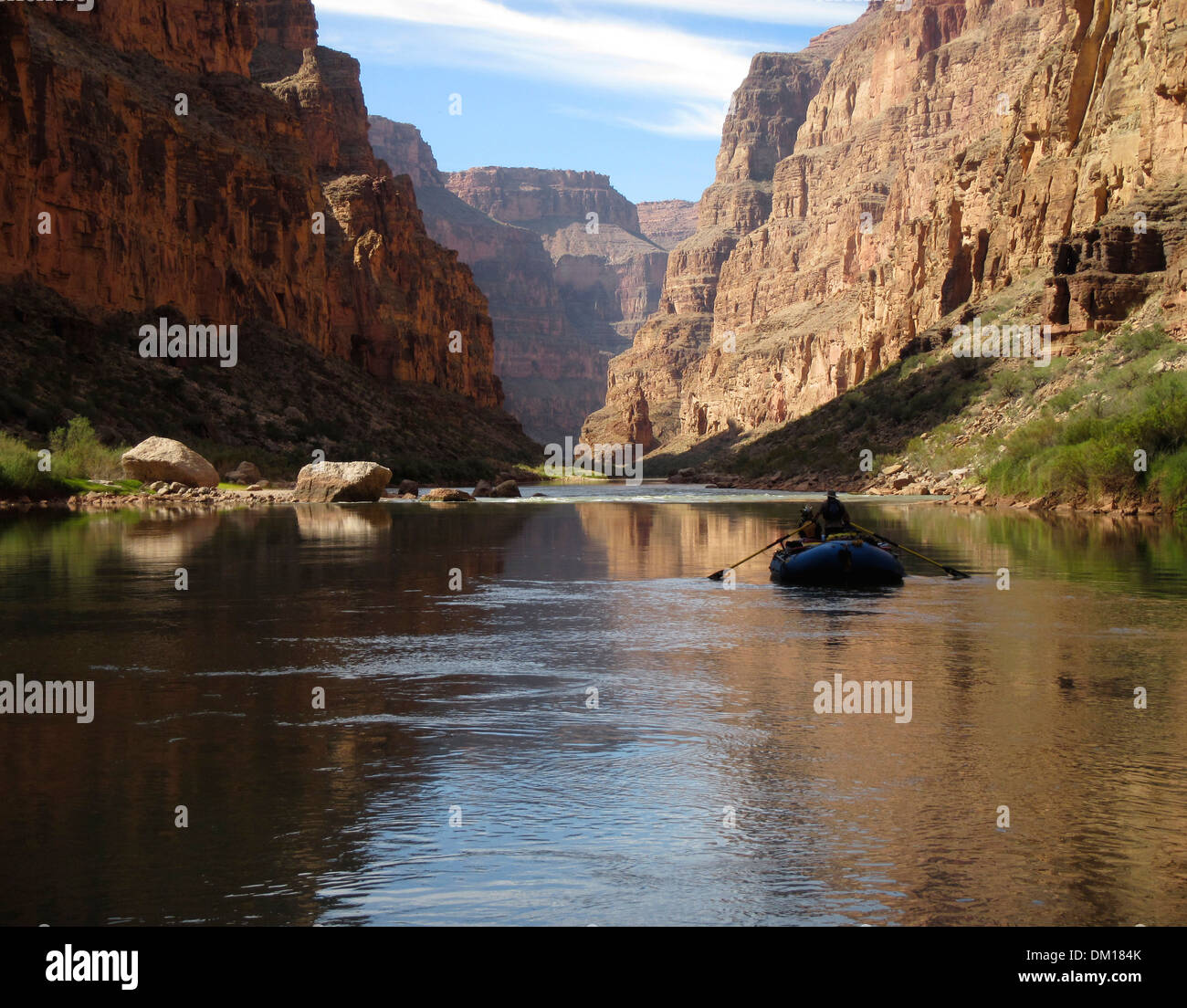 Lone raft in the Grand Canyon Stock Photo