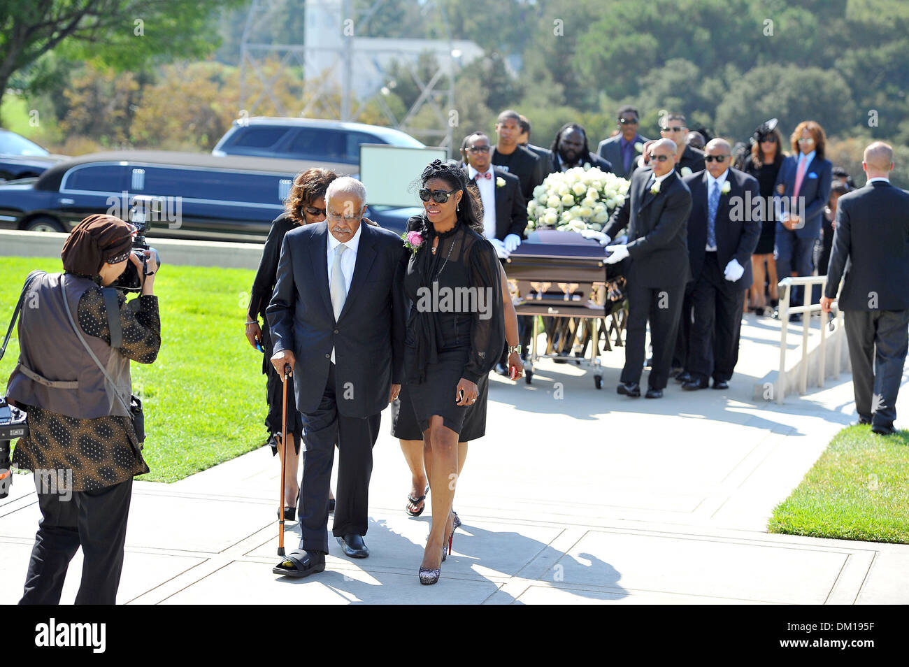Omarosa Manigault-Stallworth at Michael Clarke Duncan's Memorial Service at Forest Lawn Cemetery Los Angeles California - Stock Photo