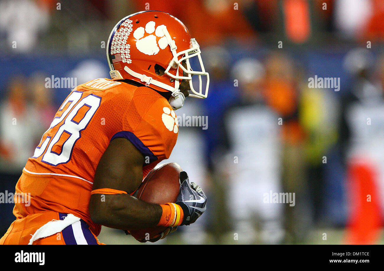 Clemson running back C.J. Spiller #28 returns a kickoff during the first half of the Dr Pepper Atlantic Coast Conference Football Championship Game between the Georgia Tech Yellow Jackets and the Clemson Tigers being played at Raymond James Stadium in Tampa, FL. (Credit Image: © Chris Grosser/Southcreek Global/ZUMApress.com) Stock Photo